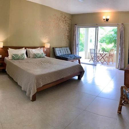 Beautique Studio 49 Apartment Coteau Raffin ภายนอก รูปภาพ