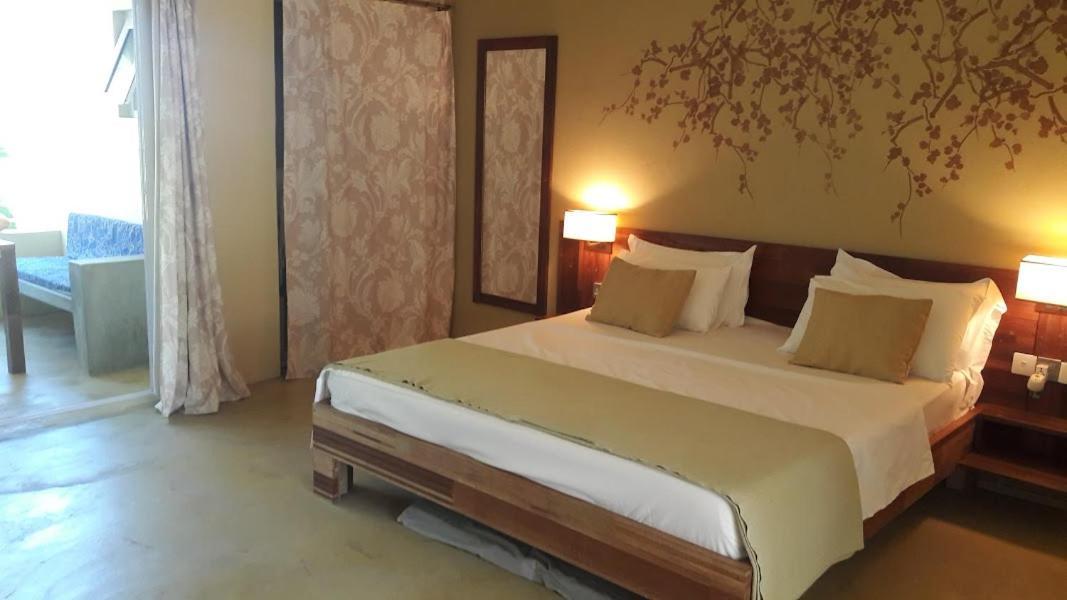 Beautique Studio 49 Apartment Coteau Raffin ภายนอก รูปภาพ